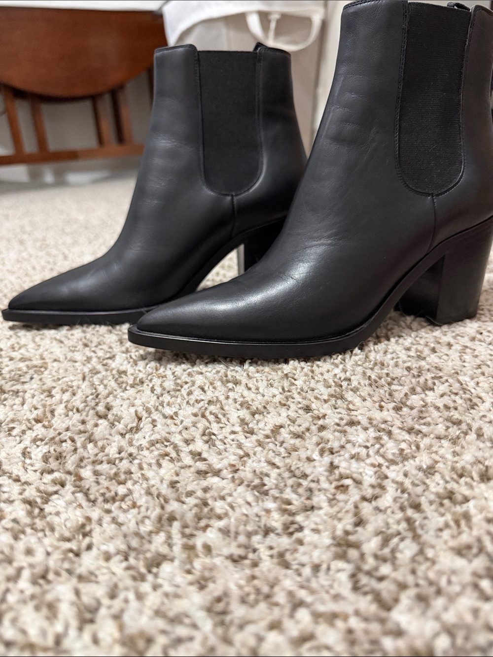 Gianvito Rossi Black Pointed Leather Ankle Booties